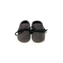 Load image into Gallery viewer, Going to Grandma&#39;s Baby Gift Box

