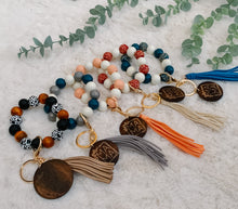 Load image into Gallery viewer, &quot;MAMA&quot; Wristlet Keychain
